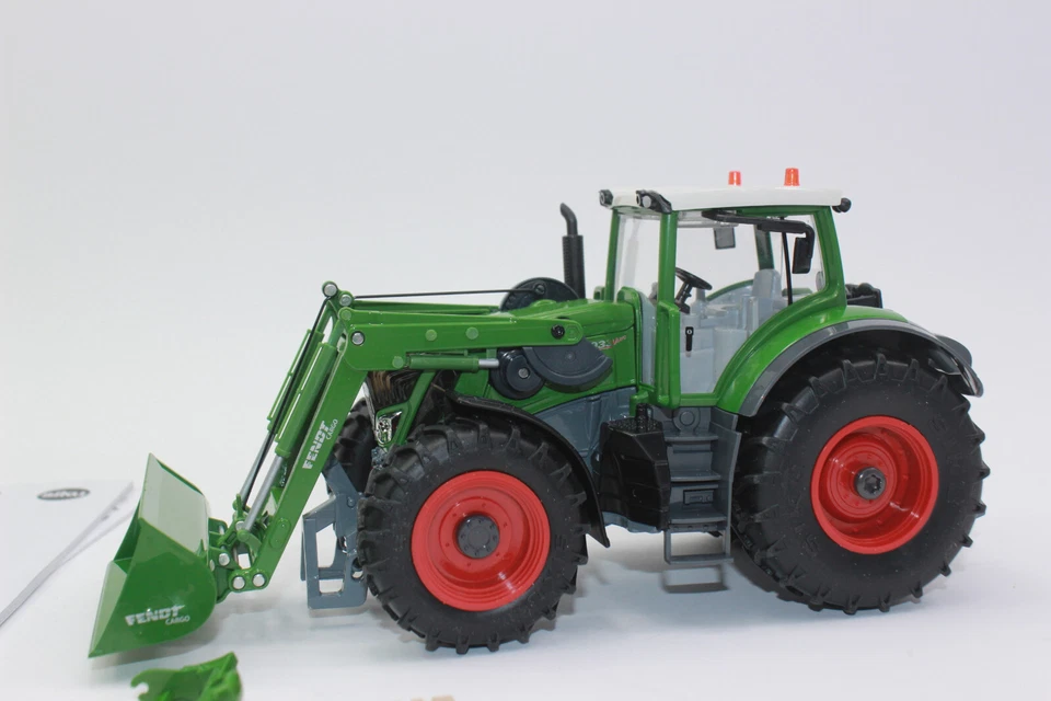 Siku 6796 Fendt 933 Vario Traktor Frontlader Fernsteuerung 1:32 Control RC NEU - Bild 4 von 4