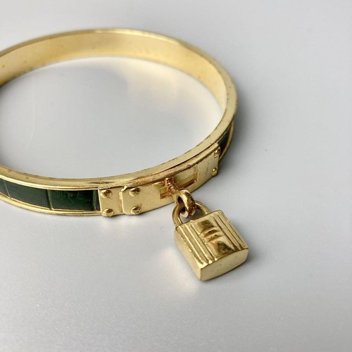 HERMES Kelly grüner Leder Armreif Armband mit Vorhängeschloss Hardware - Bild 6 von 10