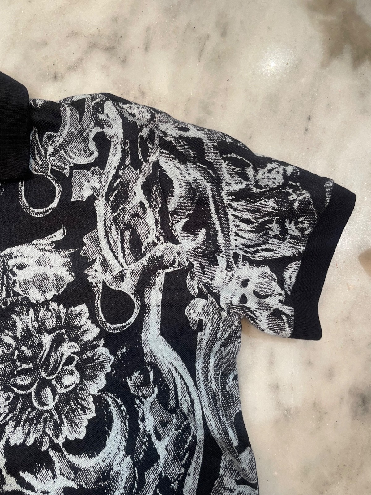 Versace Rare Boys' Brand New Size 10 Navy Blue Barocco Stencil Polo Shirt thumbnail 5