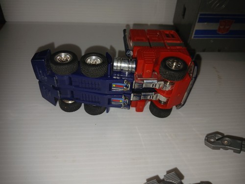 Transformador Hasbro Takara 1980-1982 G1 Optimus Prime de colección no completo - Imagen 8 de 23
