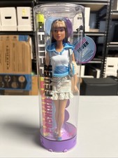 Barbie Fashion Fever - Muñeca Kayla - No. H0868 NRFB - NUEVO