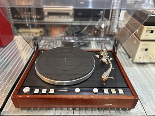 Thorens TD 126 MK III Plattenspieler mit Koshin GST-801 Tonarm