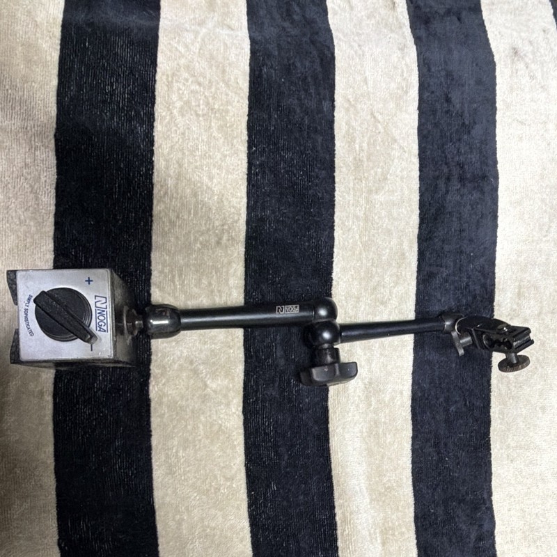 Noga Heavy Duty Digital Gauge Holder