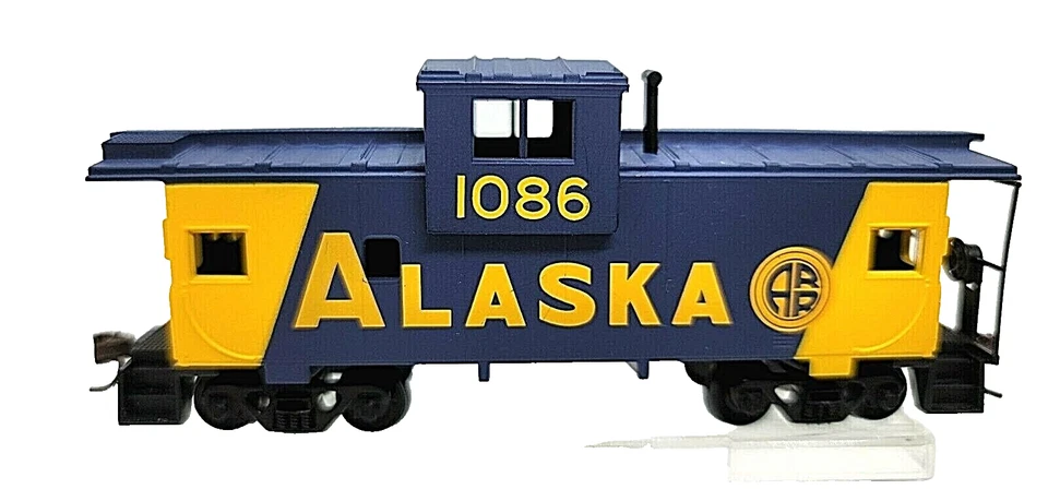 HO Walthers Trainline Alaska RR Caboose #1086 LNIB - Image 4 of 4