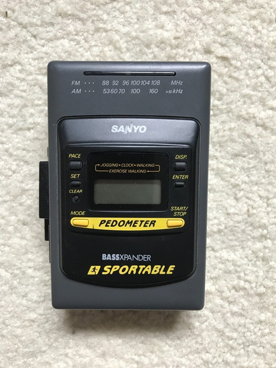 Vintage Sanyo Sportable SPT-1000 Walkman Radio Cassette Player
