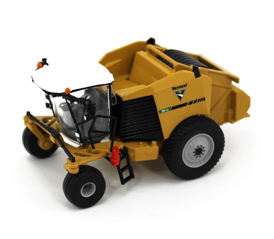 2022 SpecCast 1:64 VERMEER Model ZR5-1200 Self-Propelled Hay Baler w/Bale *NIB* - Image 2 of 4