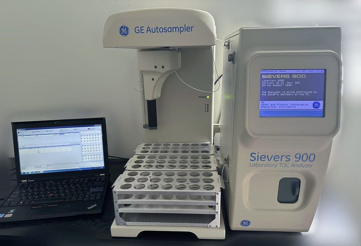 GE Sievers 900 Laboratory TOC Analyzer with Autosampler And GE Sievers 900 Laboratory TOC Analyzer with Autosampler And