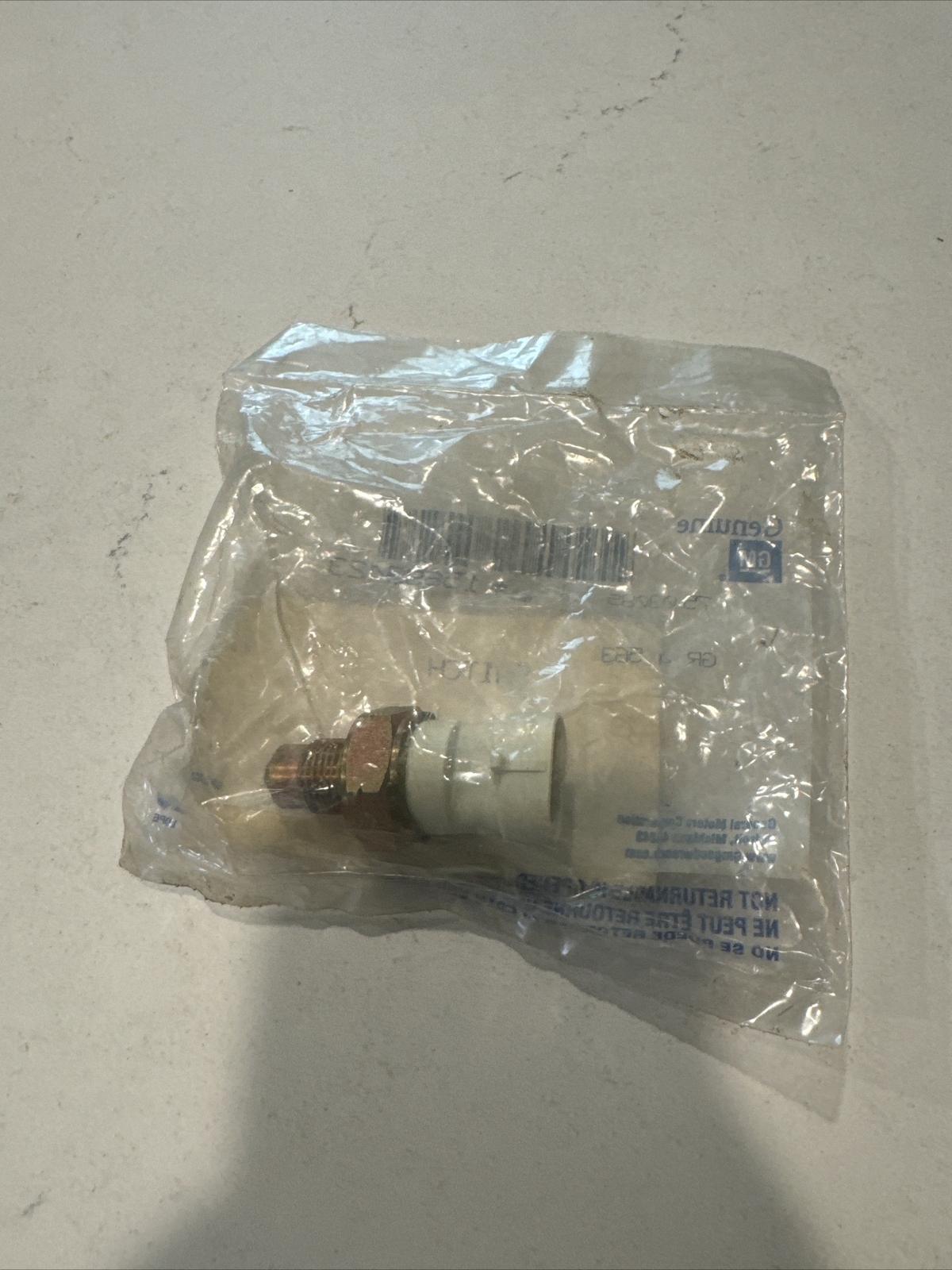 New GM 15693423 Transfer Case Engage Switch 1998-99 Chevrolet GMC Truck 