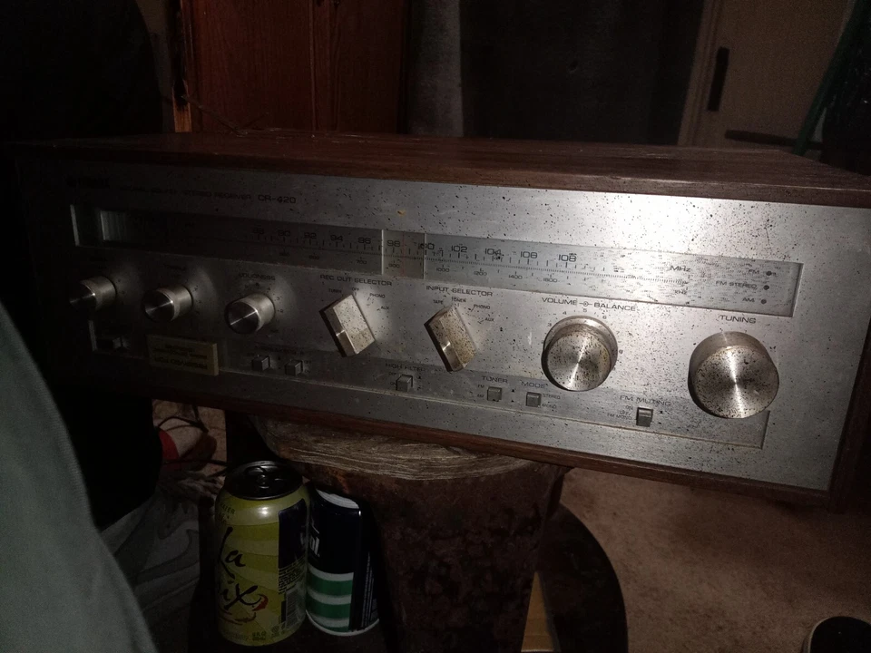 Amplificador de graves antiguo estéreo AM/FM sonido natural Yamaha CR-420 de colección mejor Foto 2 de 4