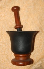 Mörser,  für Apotheken aus Stahl und Holz, 12x12 cm, Pistill 18 cm, Topp Zustand