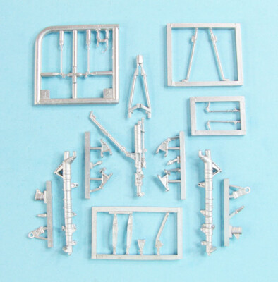 1:48 SAC 48393 Su-27 Flanker Landing Gear for Great Wall Hobby