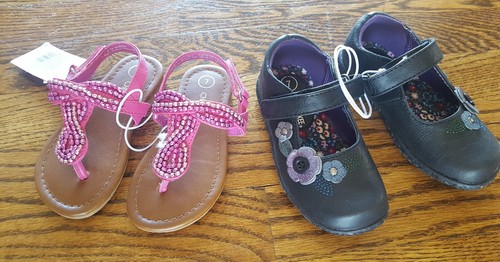 Toddler Girls 2 Pairs Pink Beaded Sandal & Black Roxy Mary Jane Size 7 - Bild 1 von 3