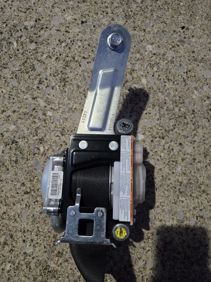 Conjunto de retractor de asiento delantero Honda Civic 2013-2015 OEM Foto 3 de 4