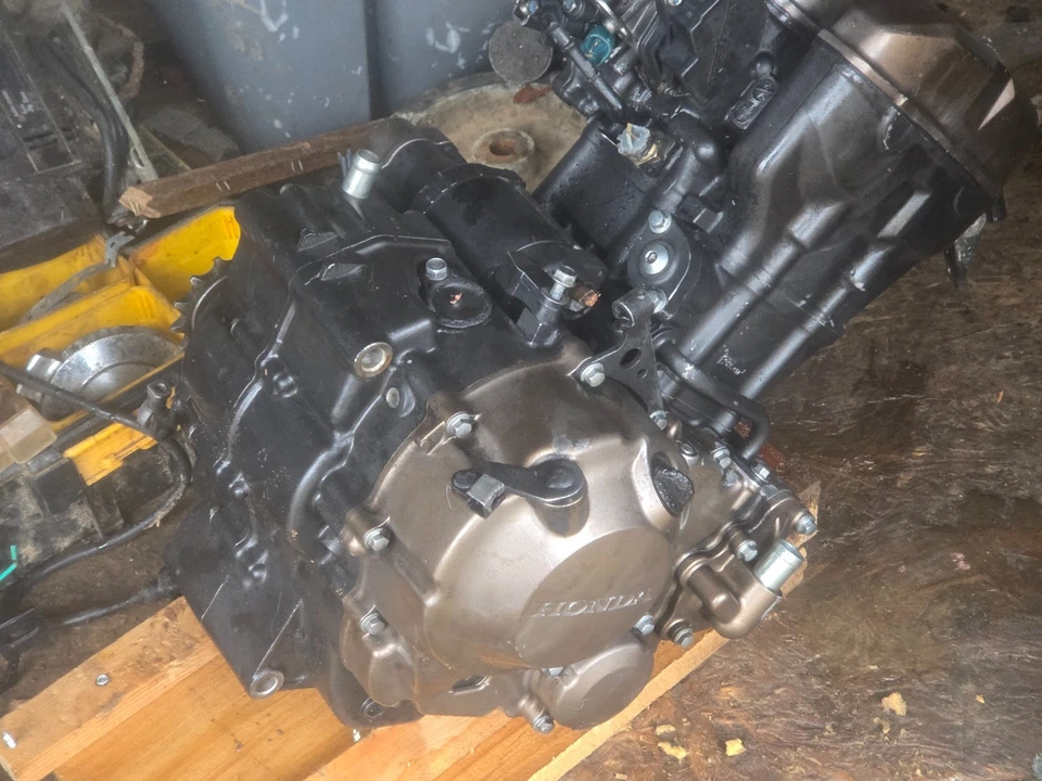 Двигатель 2017 honda CBR 300R - Изображение 2 из 4