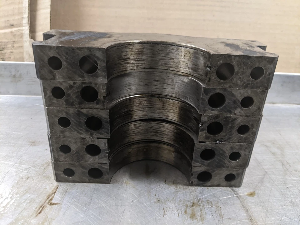 Engine Block Main Caps For 10-15 Nissan Armada  5.6 - Image 4 of 4