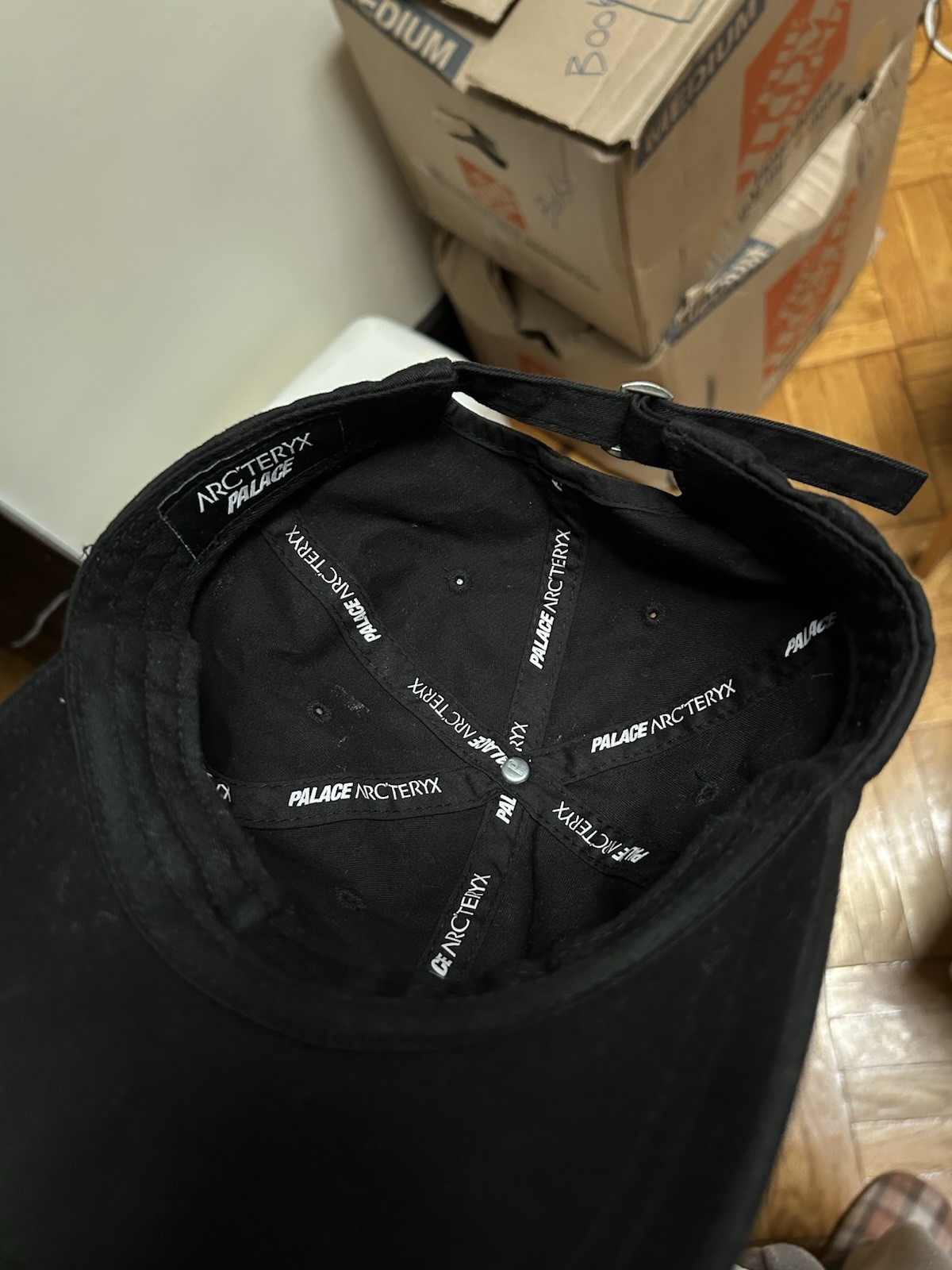 ARC'TERYX Cappello Palace x Arc’teryx 6 pannelli nero oro RARO