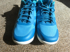ladies preowned lands ends trainers size 4 aqua colour very nice