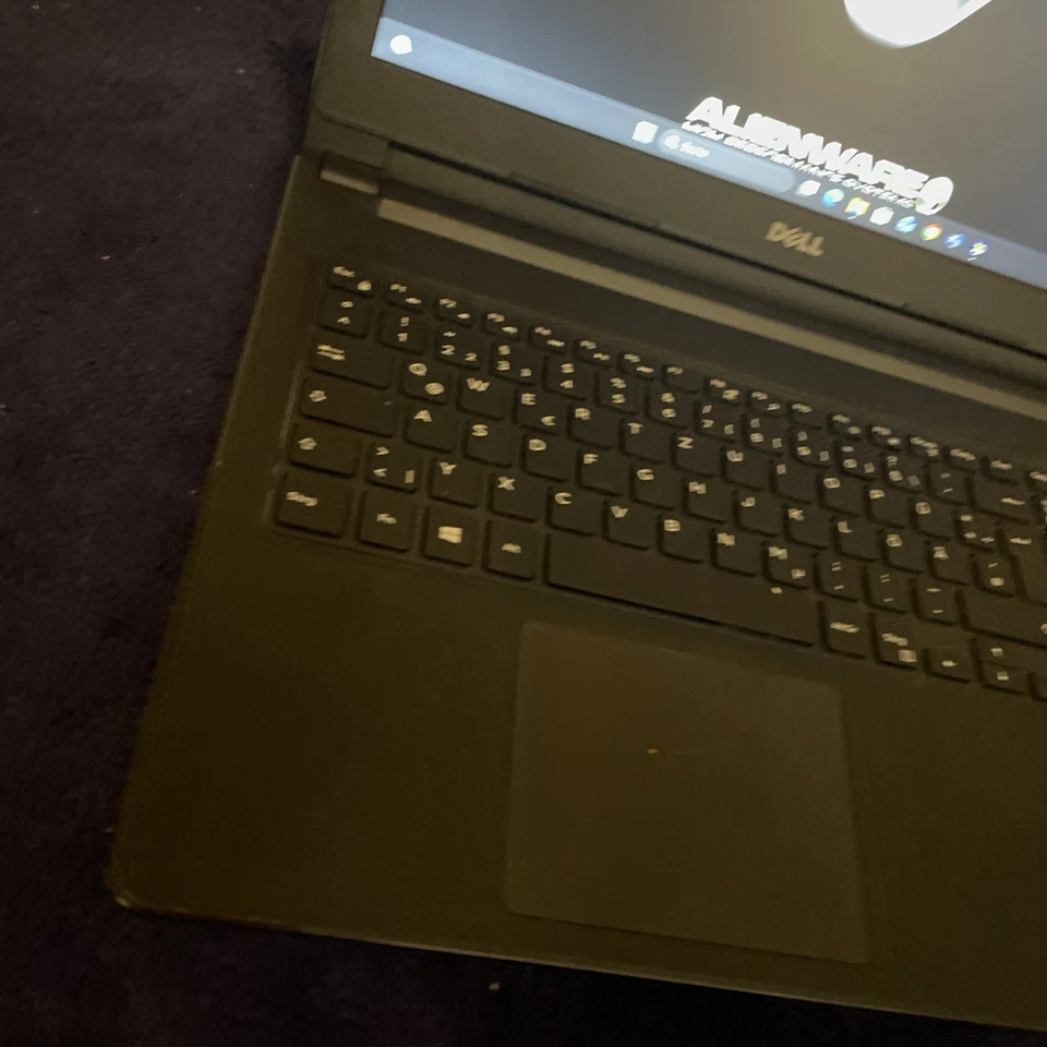 Dell Vostro 15 3568/i3-6006U 2,0GHz/8Gb Ddr4/256 Gb Ssd/DVD-RW/windows 11 - Bild 3 von 4