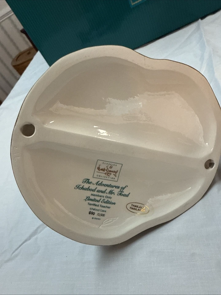 Juego de grúa WDCC "Haunting Horseman" Sleepy Hollow and Ichabod "Terrified Teacher" Foto 2 de 2