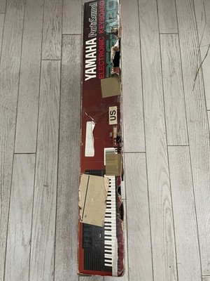 1989 Yamaha PortaSound PSS-380 Digital Synthesizer Keyboard Books