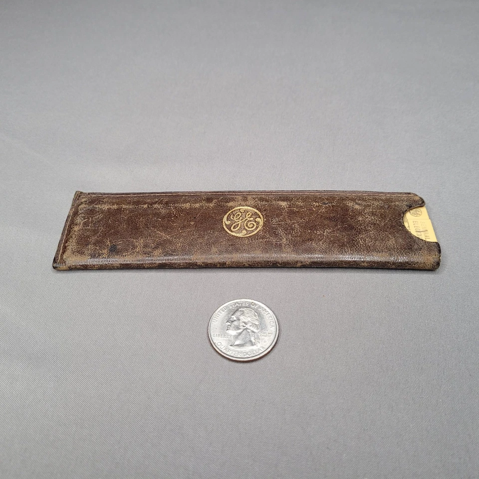 De colección General Electric GE Bolsillo Regla Deslizante Hecho en Francia Cuero Logo Estuche Foto 2 de 4