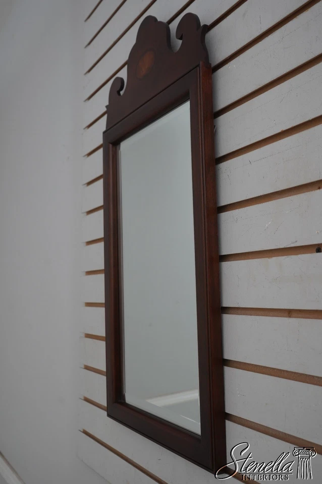 70529: Espejo biselado de caoba con incrustaciones COOPER CLASSICS Foto 2 de 4