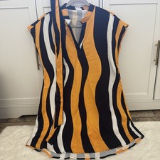 Woman’s Medium SHEIN Dress. Black, Yellow & White. Has Tie For Waist. New