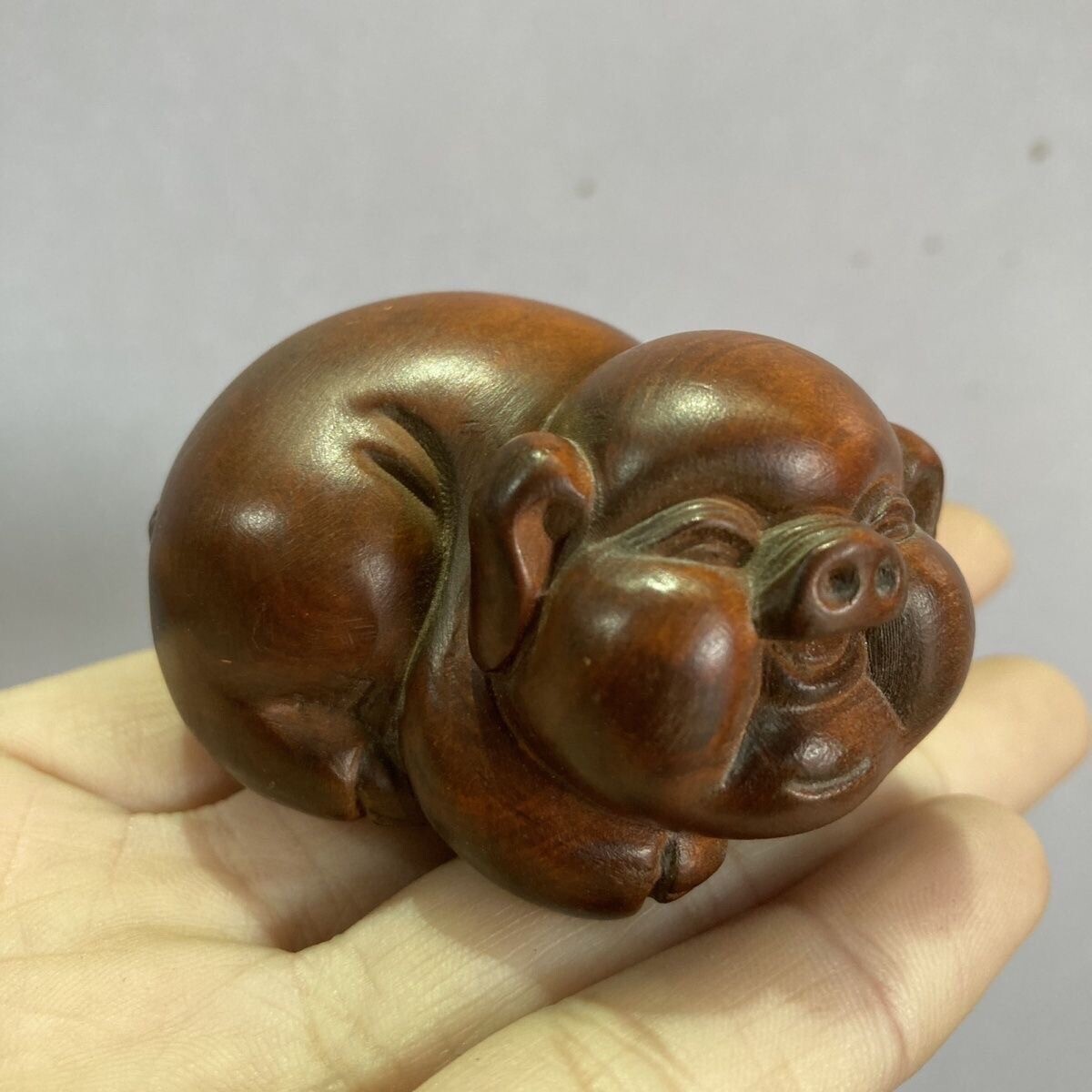 Chinese boxwood hand carving pig figure statue hand piece gift table deco
