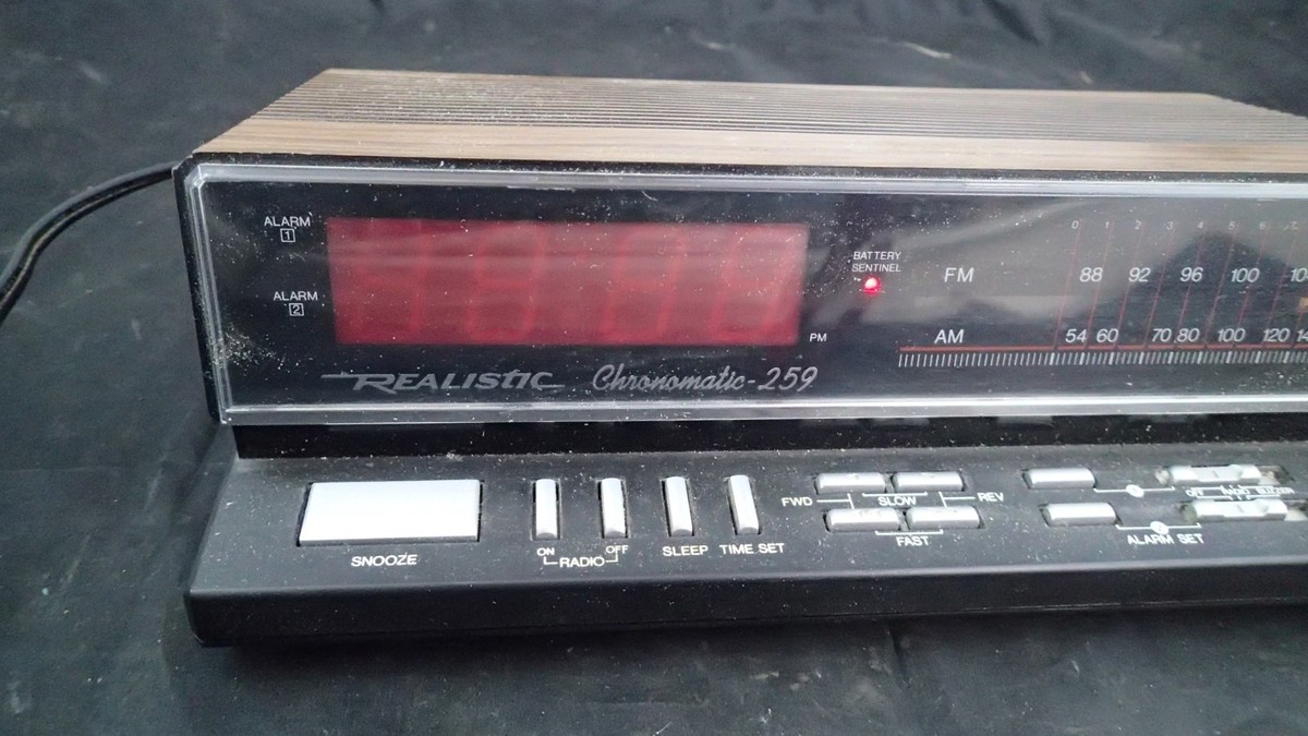 Vintage Realistic Chronomatic 259 Alarm Clock Radio Red LED