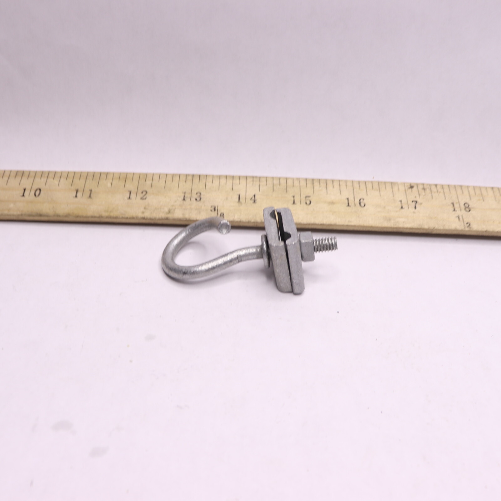 Mid Span Aerial Drop Cable Suspension Clamp Galvanized Steel