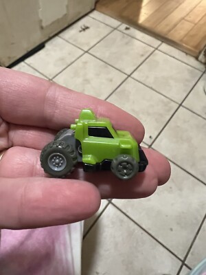 RARE KINDER Joy Surprise Egg Toy SD147 RACING car Green, pull back & race