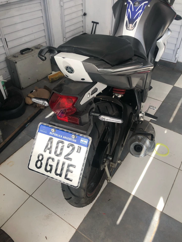 Lámpara indicadora de luz de señal de giro LED para YAMAHA YZF R15 R25 R3 R6S R6 R1 R7 Foto 3 de 4