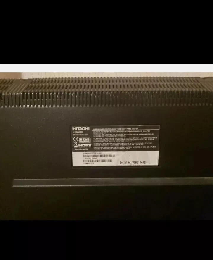 Hitachi L26H01U 26" 720p HD LCD Television Excellent Condition  - Image 3 of 4