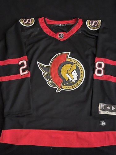 Claude Giroux Signed Jersey - Picture 2 of 2