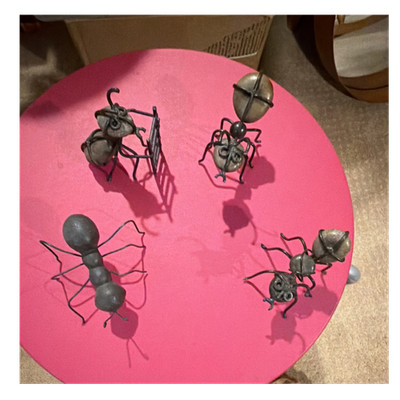 Set of 4 Metal & Wire Ant Figurines Sculptures Freestanding Black/Brown