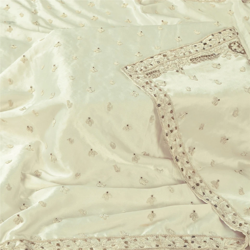 Bufandas envolventes bordadas de seda arte estola larga Dupatta blanco roto de colección Sanskriti Foto 3 de 4