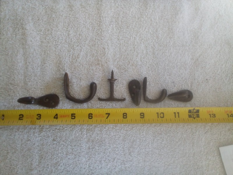 ASSORTED CLOTHES HOOKS