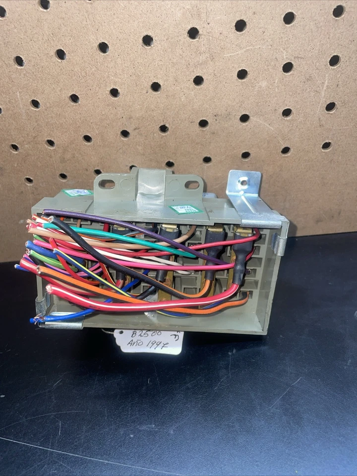 Dodge Ram Van B250 1997 caja de fusibles B150 bloque de fusibles 80-93 92 91 90 89 88 87 94-97 Foto 3 de 4