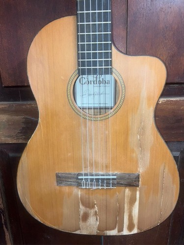 Cordoba La Playa Frankenreiter Cutaway Chitarra elettrica da viaggio con corde in nylon - Foto 5 di 21