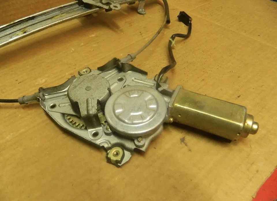 INFINITI Q45 1991-1996 REGULADOR DE VENTANA MOTOR lado del conductor/delantero Foto 2 de 3