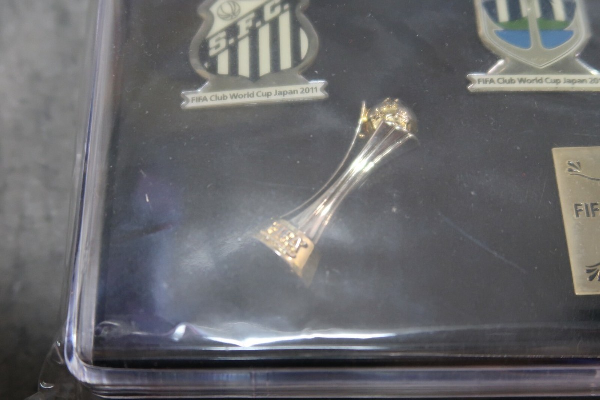 2011 FIFA Club World Cup Official Pin Badge Pins Set