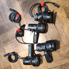 4 Stück Sachtler Reporter 100H – 12V 100W Videoleuchten mit Flügeltoren