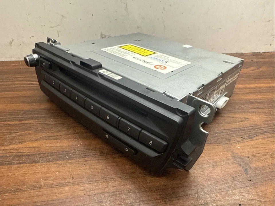 9258278 CIC BMW E87 E90 E82 E92 X1 Navigation Headunit Radio CD  - Bild 3 von 4