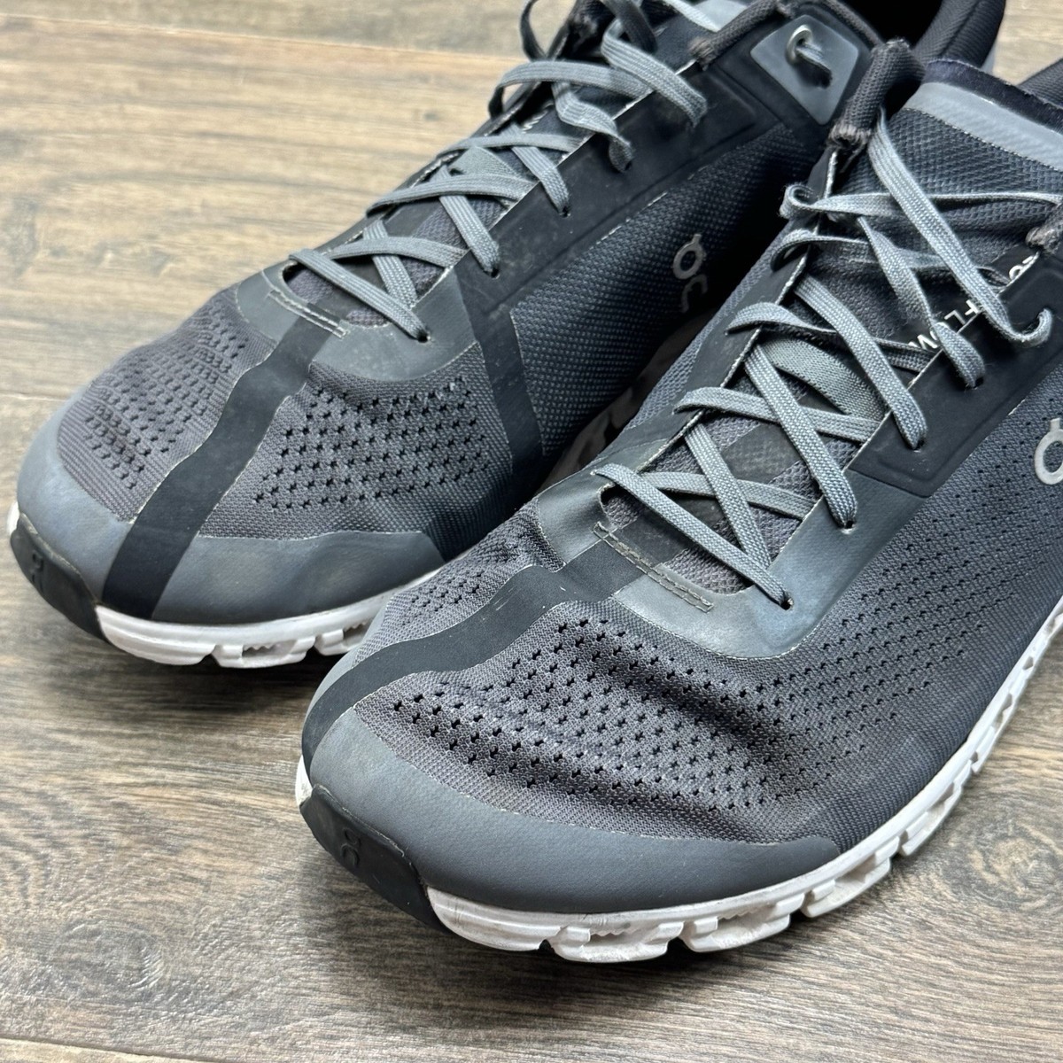 On Running Cloudflow 3.0 Shoes Mens Size 13 Gray Black Running Comfort Walking On Cloudflow 3 Review | Running Shoes Guru main image 2