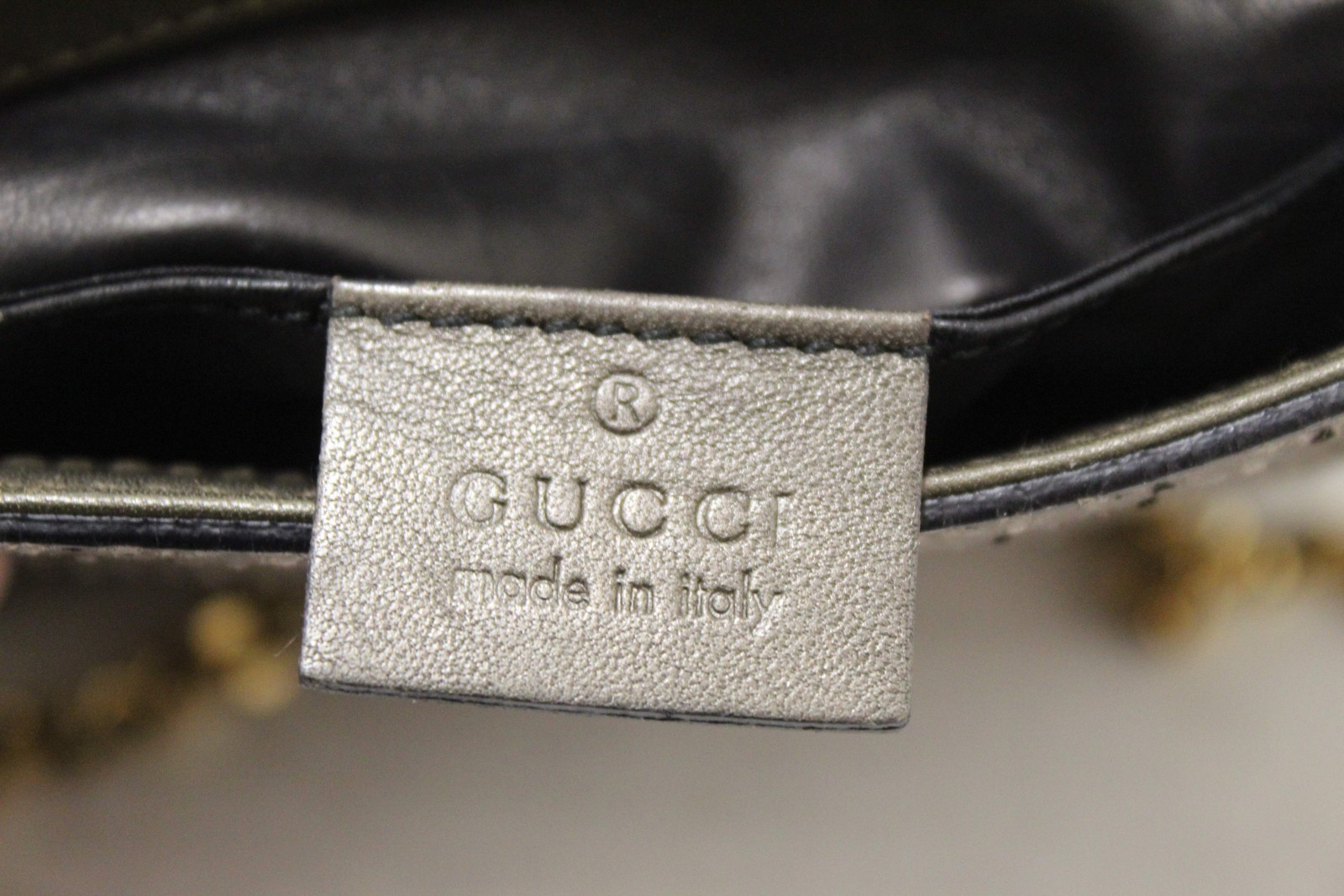 USED Gucci Metallic Python Leather 1973 Chain Sma… - image 10