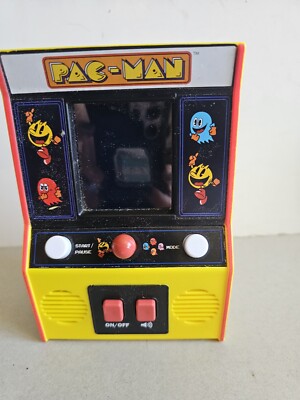 Mini Pac-man Handheld Arcade Classics Game Pacman Machine 2019 Bandai Namco