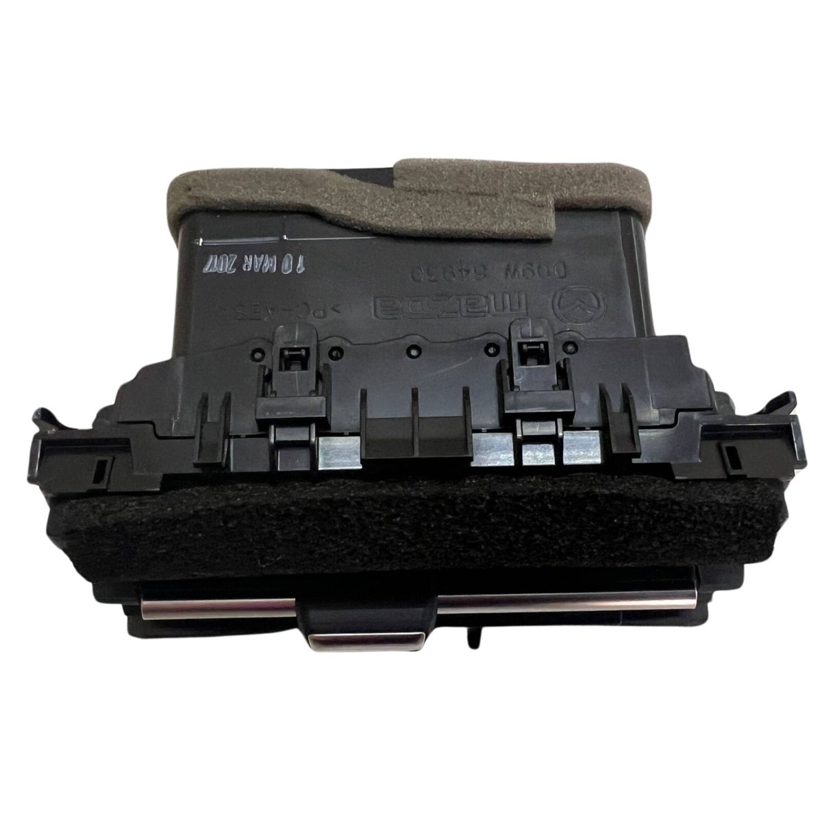 D09W64930 Dash Center Air Vent Grill Mazda 2 2017 | eBay