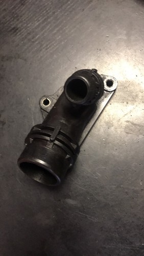 BMW 1 3er E60 E81 E87 E90 Diesel N47 Wasserpumpe Thermostat Stecker 7800048