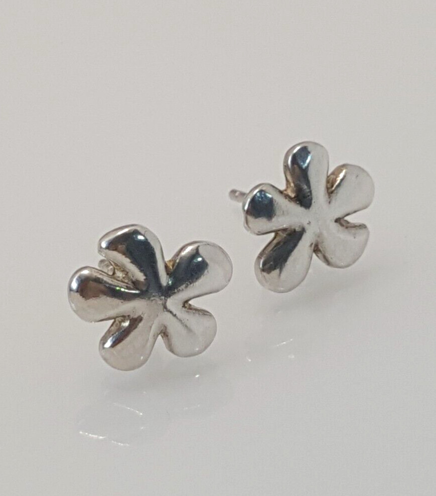 Gorgeous Solid Sparkling Flower Shape Stud Earrin… - image 4