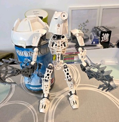LEGO BIONICLE Set 8606 weiß im Kanister mit 2 Waffen, vollständiges Set